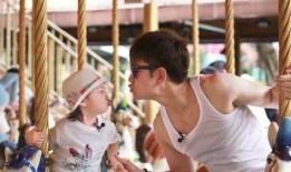 浦东父女门在线观看,跨越时空的亲情故事